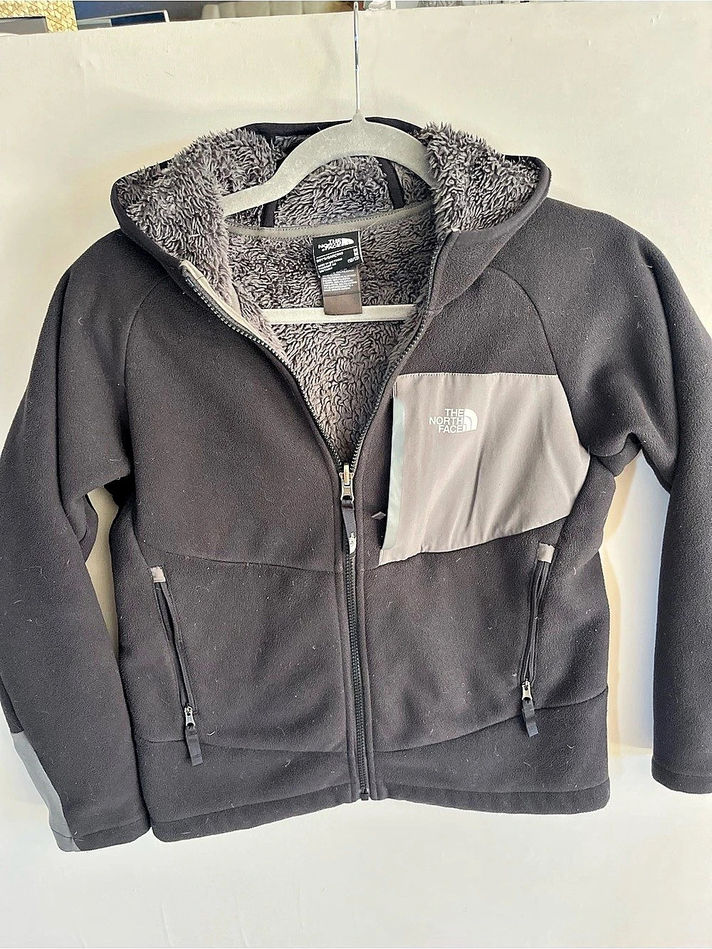 The North Face Boys Osito Full-Zip Hoodie Black & Gray Medium